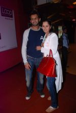 Sania Mirza snapped with Shoaib Malik in Mumbai on 15th April 2012 (1).JPG